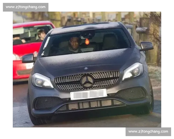 曼联名宿保罗 - 因斯醉驾揽胜撞隔离带：昔日铁血队长沦为酒驾反面教材