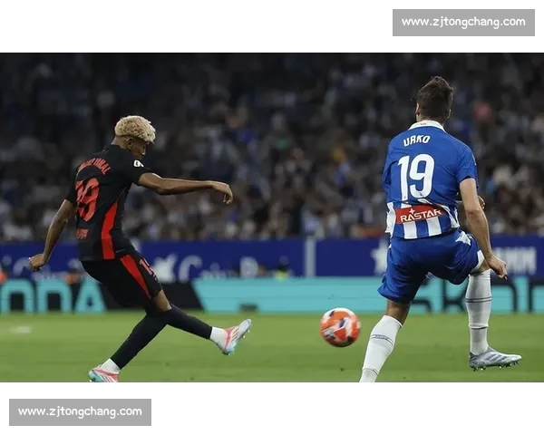 德拉富恩特钦点亚马尔为传奇：足球天赋与谦逊品格并重